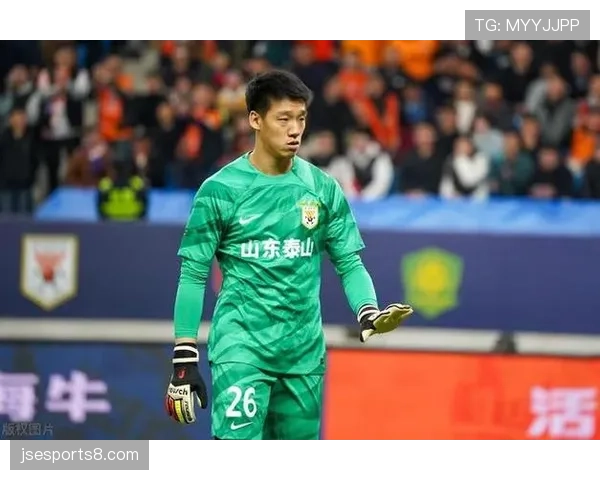 刘世博多次扑救力保城门 西海岸门将临危受命表现稳健